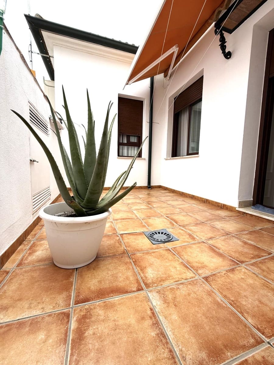 6 makuuhuone Omakotitalo myytävänä paikassa Posadas mukana 
autotalli - 348 000 € (Ref: 9360001)