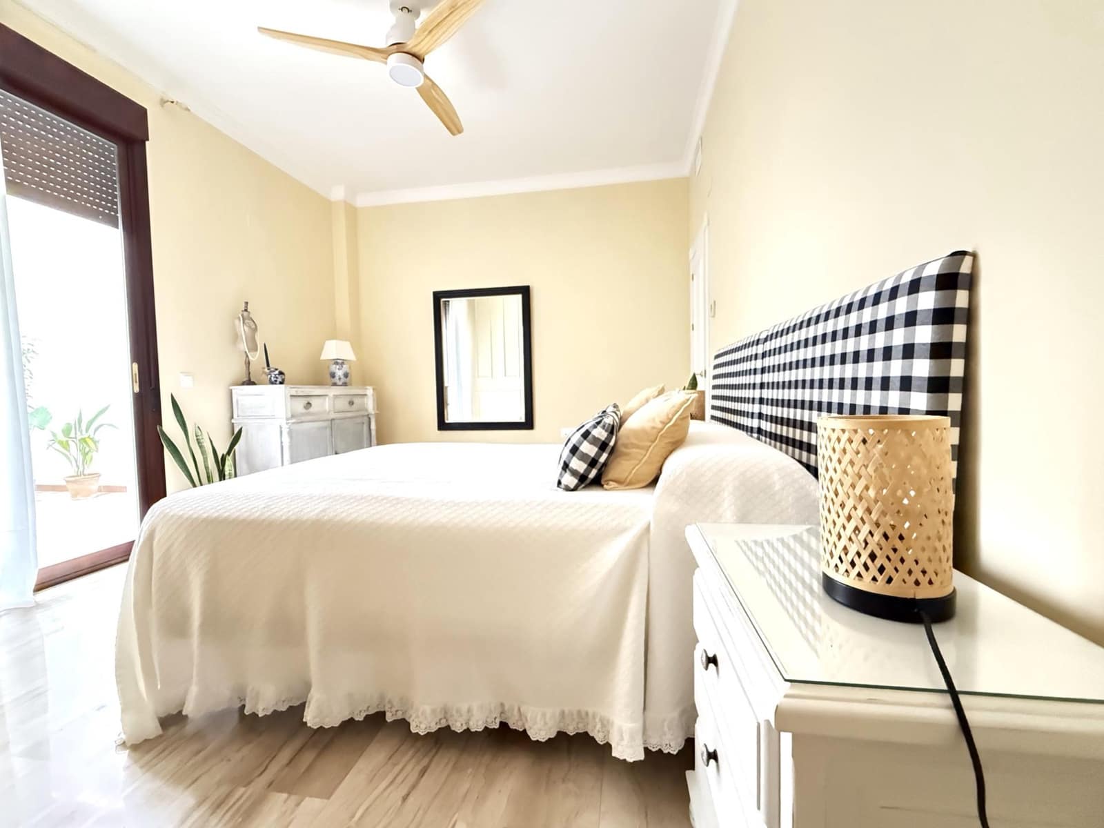 6 makuuhuone Omakotitalo myytävänä paikassa Posadas mukana 
autotalli - 348 000 € (Ref: 9360001)