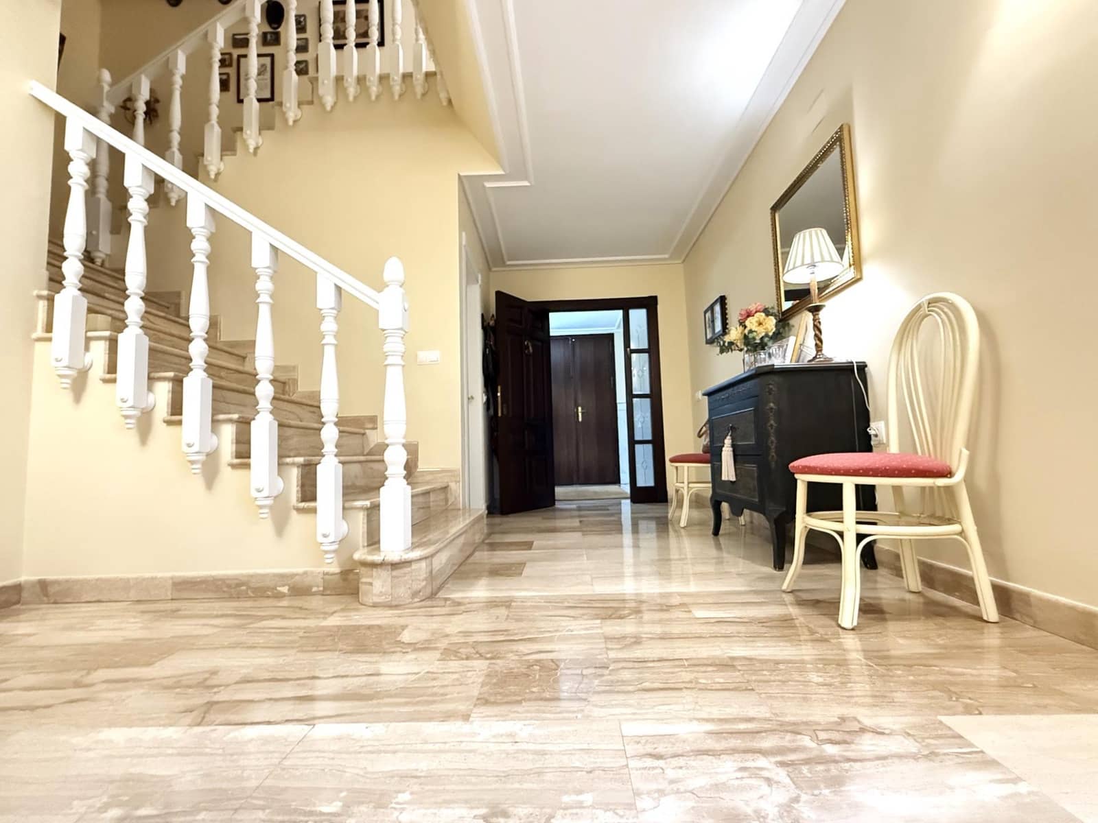 6 makuuhuone Omakotitalo myytävänä paikassa Posadas mukana 
autotalli - 348 000 € (Ref: 9360001)