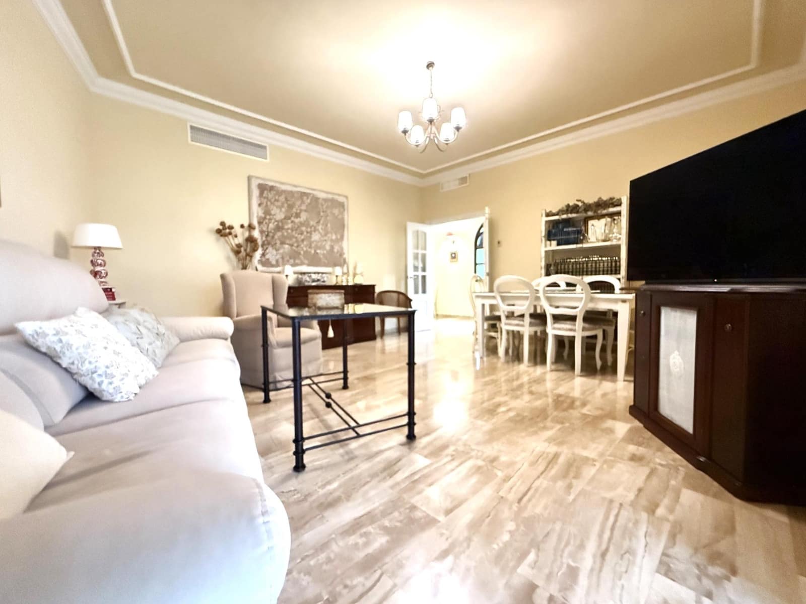 6 makuuhuone Omakotitalo myytävänä paikassa Posadas mukana 
autotalli - 348 000 € (Ref: 9360001)