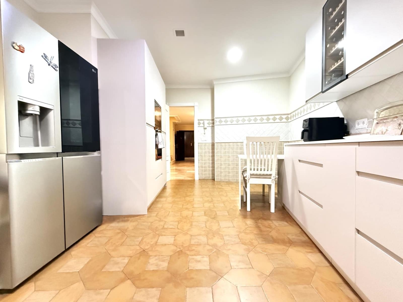 6 makuuhuone Omakotitalo myytävänä paikassa Posadas mukana 
autotalli - 348 000 € (Ref: 9360001)