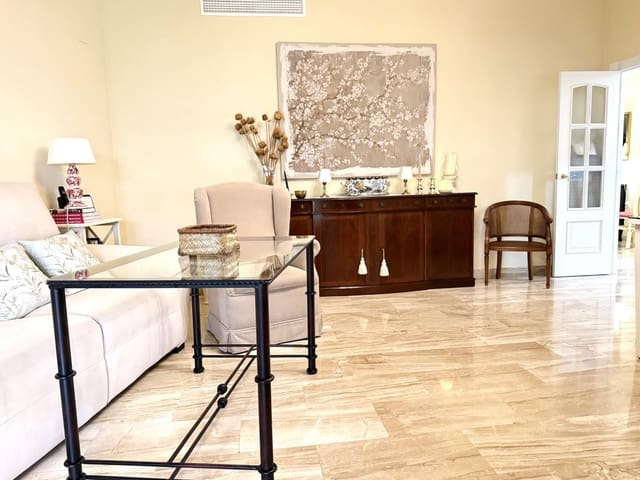 6 makuuhuone Omakotitalo myytävänä paikassa Posadas mukana 
autotalli - 348 000 € (Ref: 9360001)