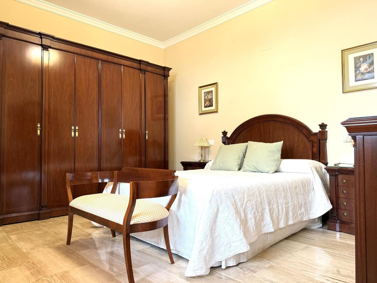 6 makuuhuone Omakotitalo myytävänä paikassa Posadas mukana 
autotalli - 348 000 € (Ref: 9360001)