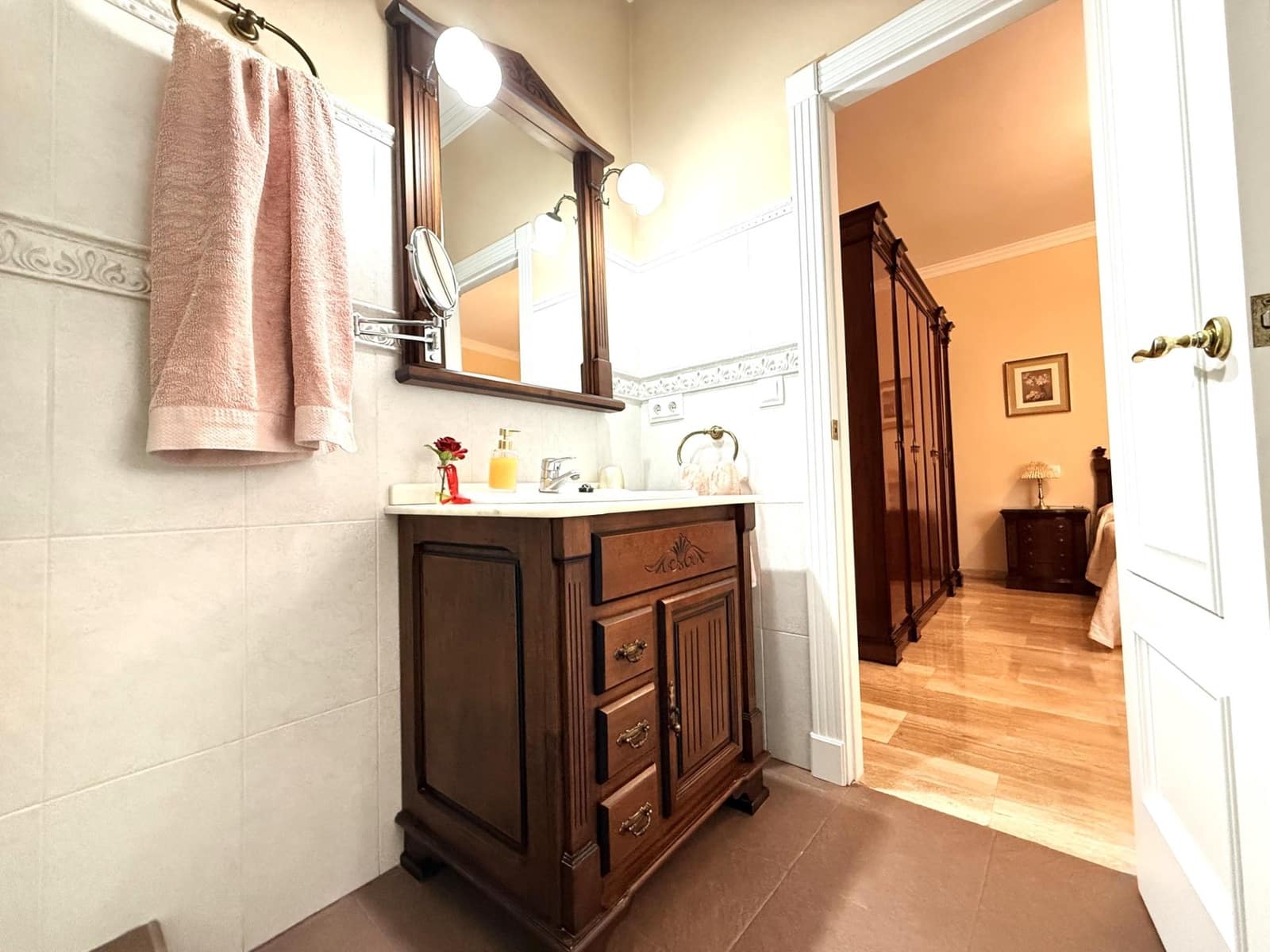 6 makuuhuone Omakotitalo myytävänä paikassa Posadas mukana 
autotalli - 348 000 € (Ref: 9360001)