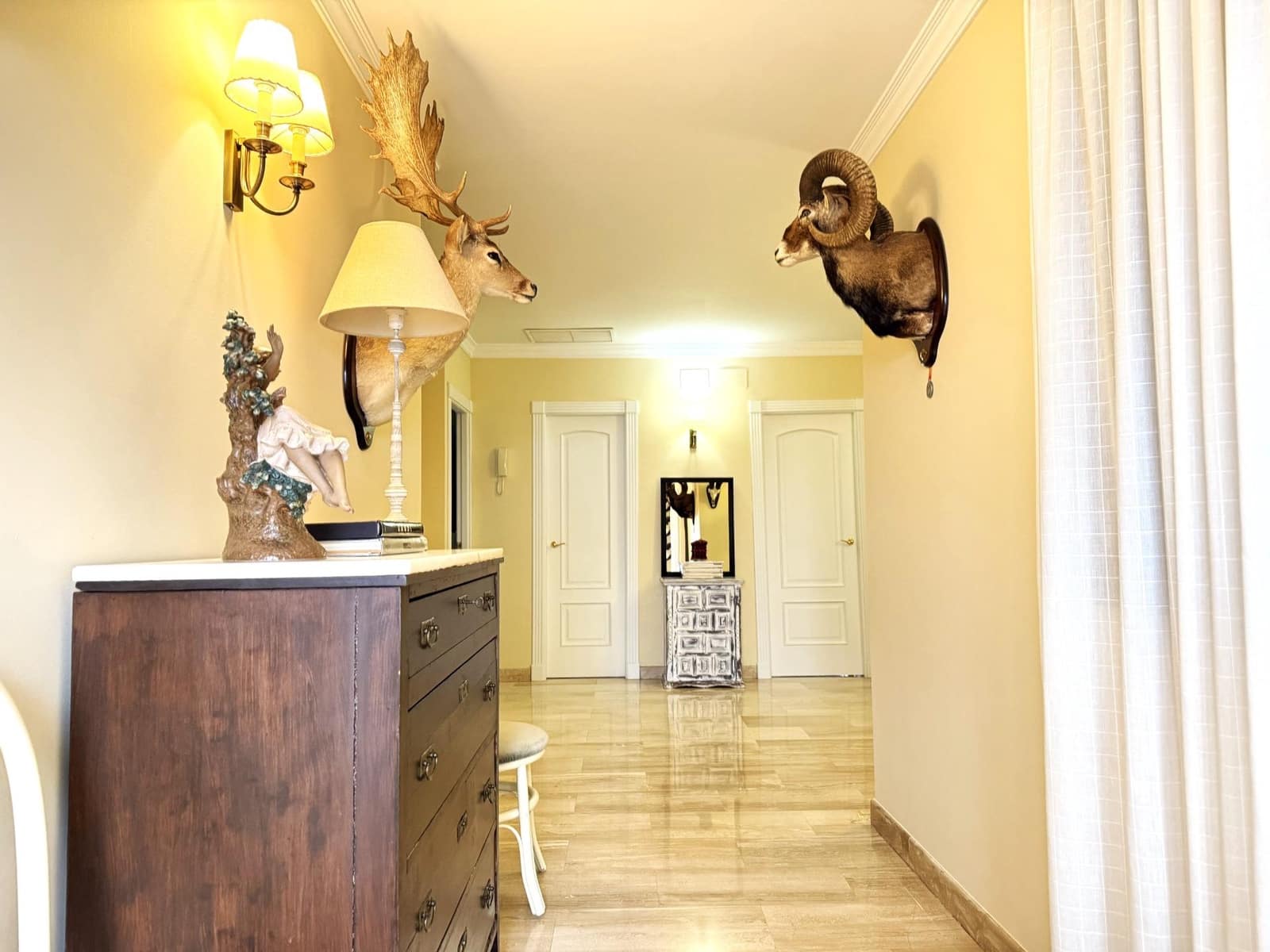 6 makuuhuone Omakotitalo myytävänä paikassa Posadas mukana 
autotalli - 348 000 € (Ref: 9360001)