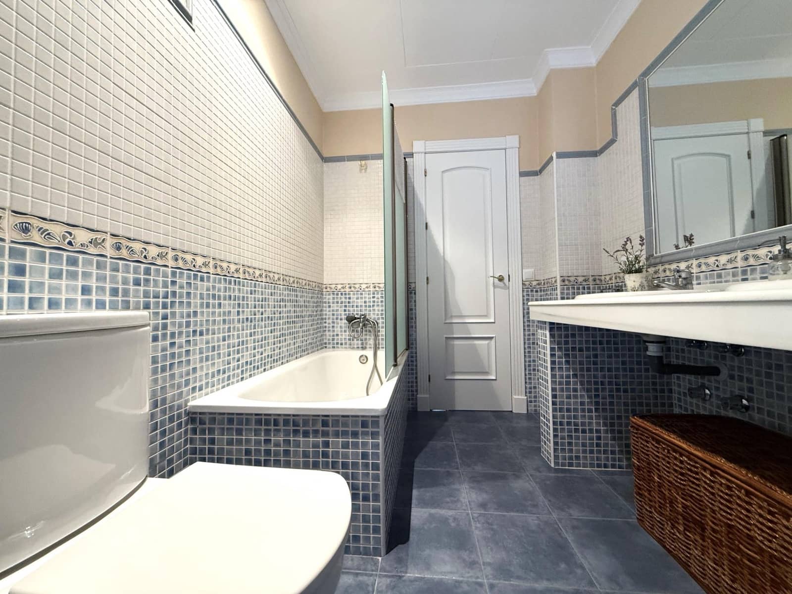 6 makuuhuone Omakotitalo myytävänä paikassa Posadas mukana 
autotalli - 348 000 € (Ref: 9360001)