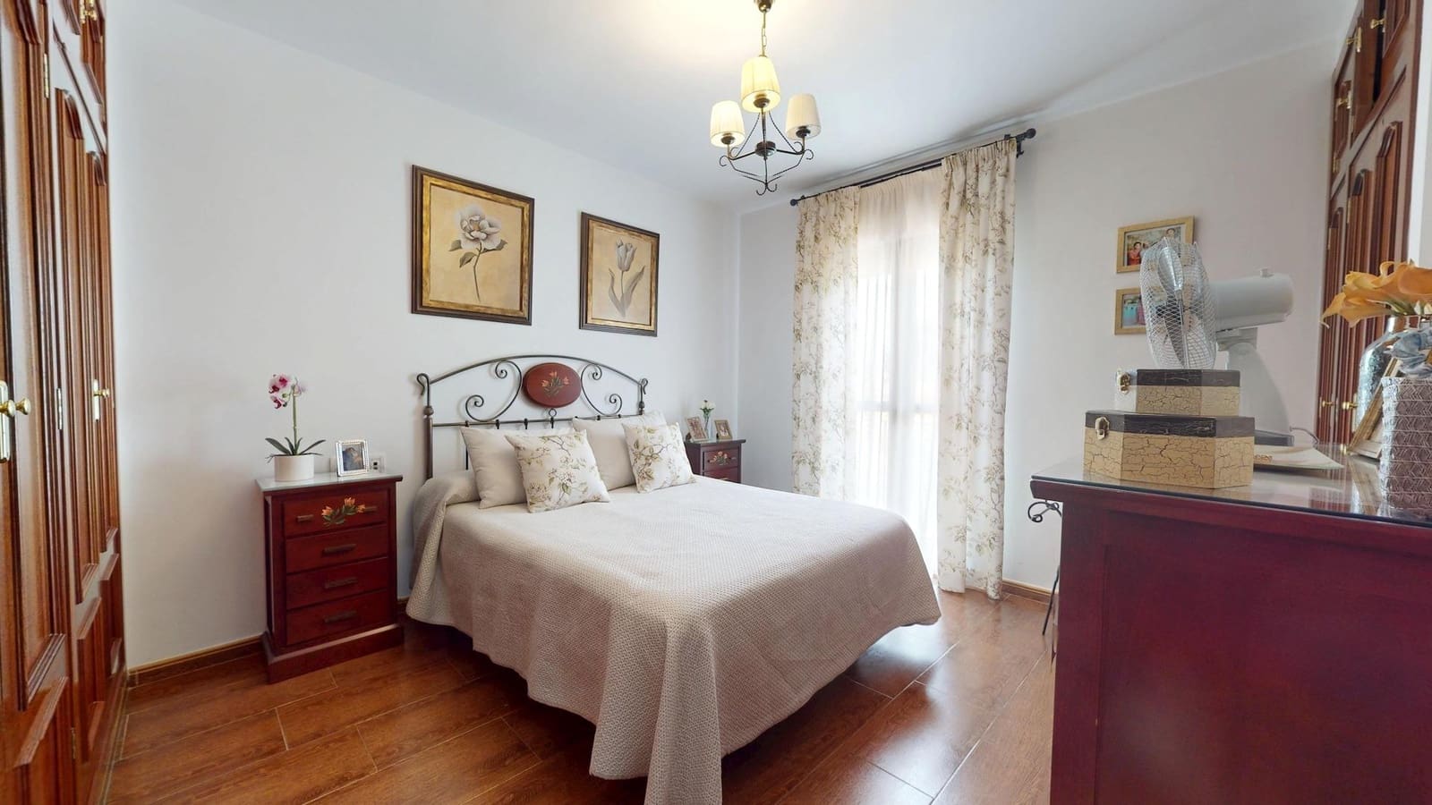 4 camera da letto Casa in vendita in Cordova citta con garage - 215.000 € (Rif: 9360003)