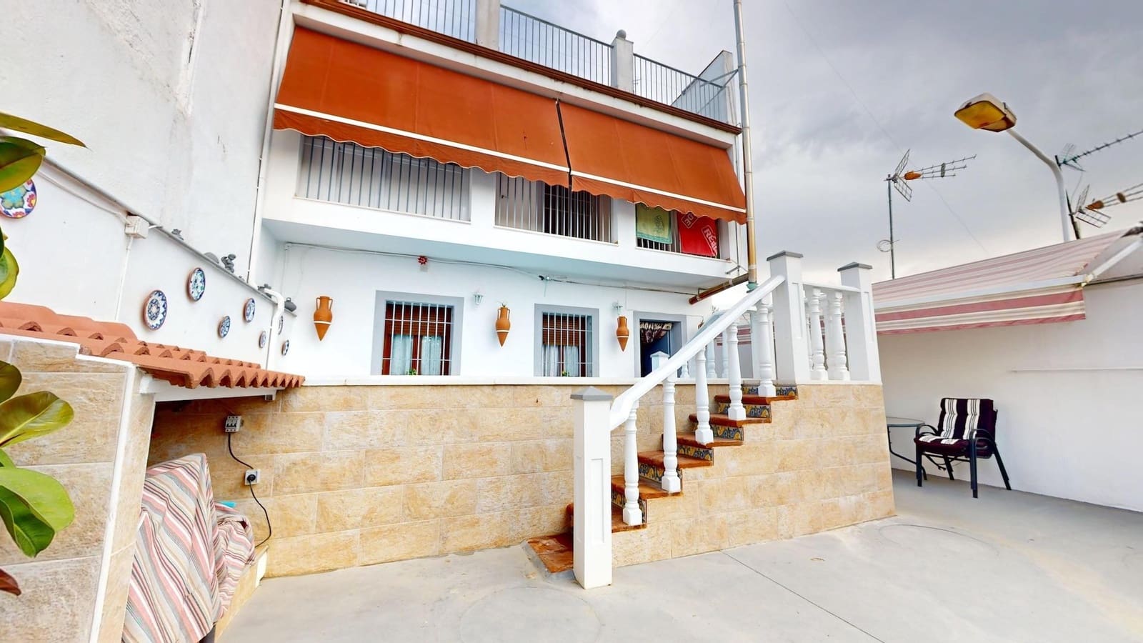4 camera da letto Casa in vendita in Cordova citta con garage - 215.000 € (Rif: 9360003)
