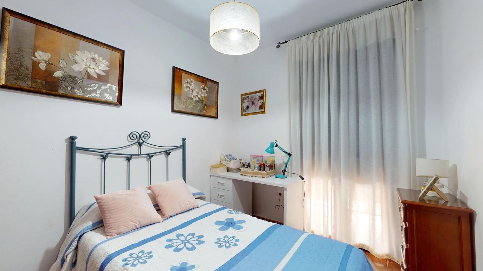 4 camera da letto Casa in vendita in Cordova citta con garage - 215.000 € (Rif: 9360003)
