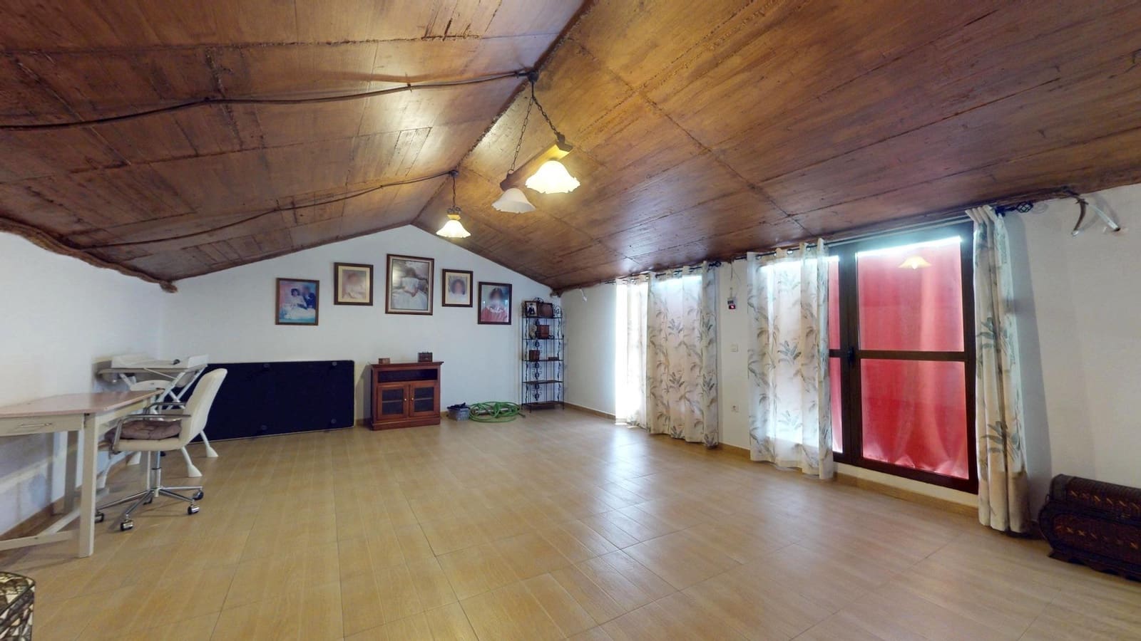 4 camera da letto Casa in vendita in Cordova citta con garage - 215.000 € (Rif: 9360003)