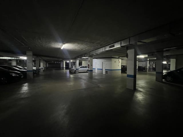 Garage til salg i Córdoba by - € 15.000 (Ref: 9360014)