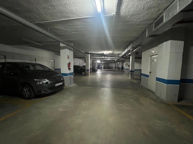 Garage til salg i Córdoba by - € 15.000 (Ref: 9360014)