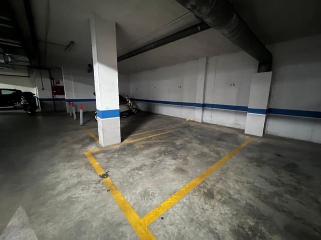Garagem para venda em Polígono Poniente, Córdova cidade - 15 000 € (Ref: 9360015)