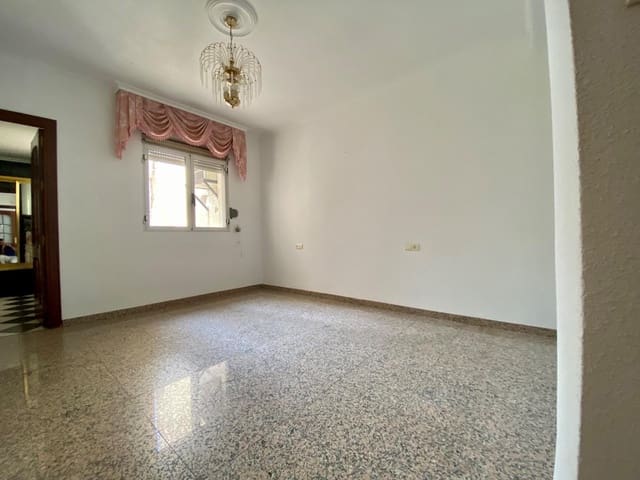 3 bedroom Flat for sale in Alcolea, Córdoba city - € 123,500 (Ref: 9360017)