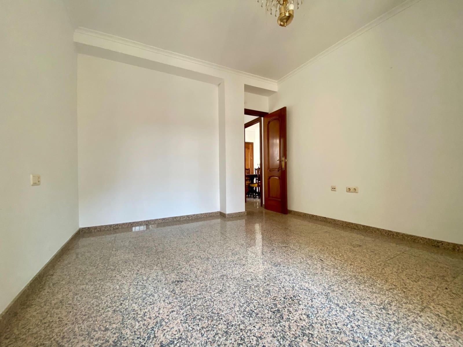 3 Zimmer Wohnung zu verkaufen in Cordoba Stadt - 123.500 € (Ref: 9360017)