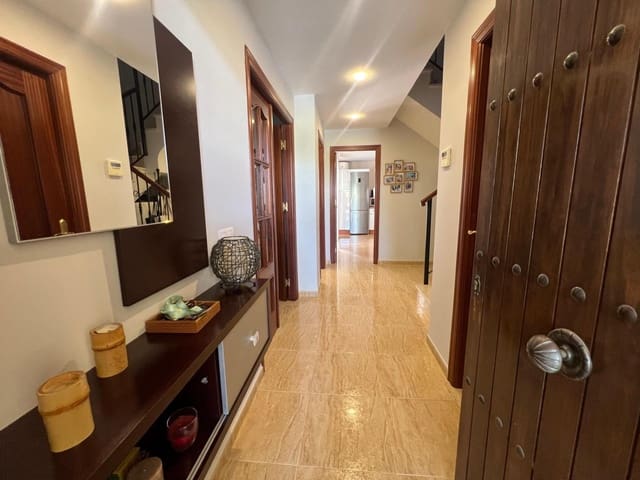 4 soverom Villa til salgs i La Victoria - € 134 900 (Ref: 9360018)