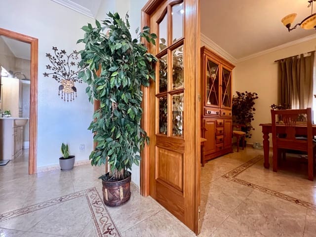 4 bedroom Finca/Country House for sale in Córdoba city with pool - € 229,000 (Ref: 9360019)