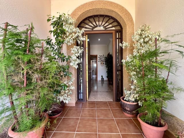 4 bedroom Finca/Country House for sale in Córdoba city with pool - € 229,000 (Ref: 9360019)