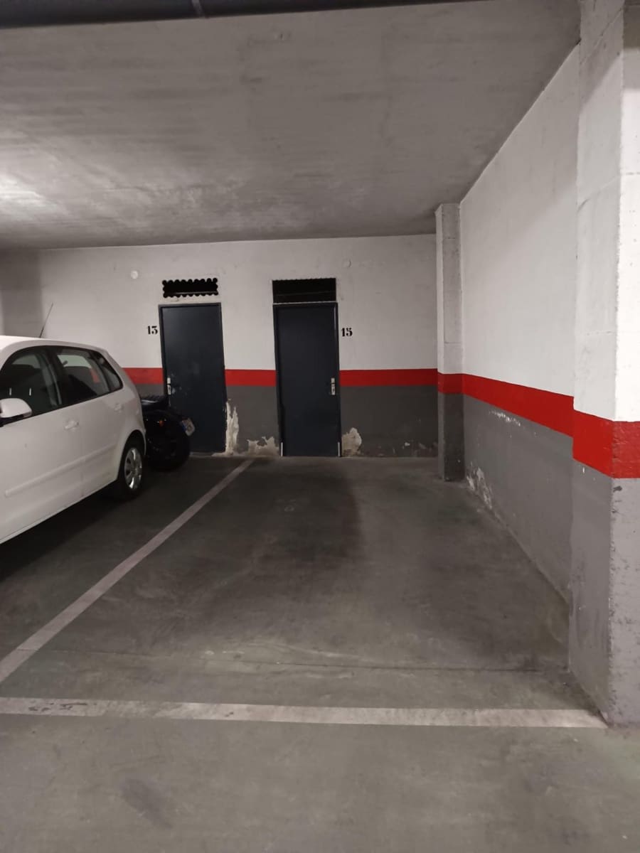 4 slaapkamer Rijtjeshuis te koop in Cordoba stad met garage - € 248.000 (Ref: 9360022)