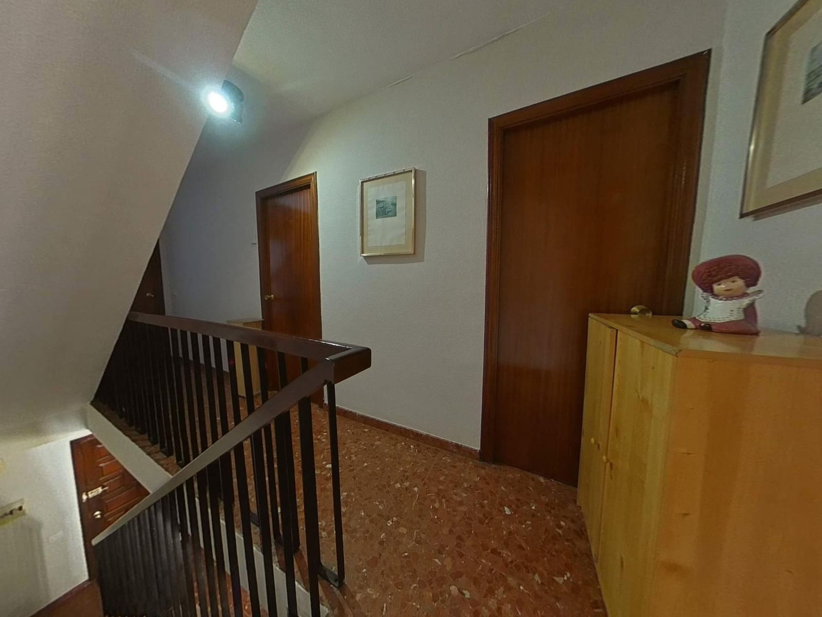 4 slaapkamer Rijtjeshuis te koop in Cordoba stad met garage - € 248.000 (Ref: 9360022)