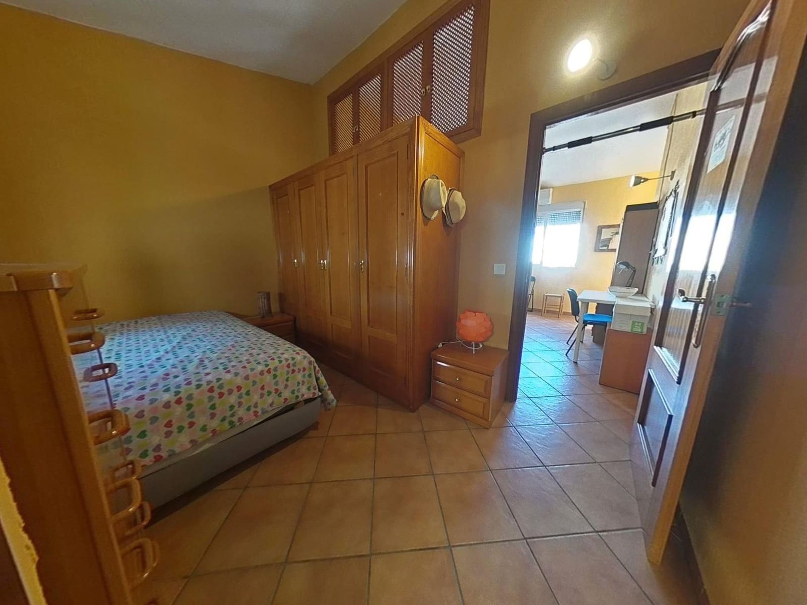 4 slaapkamer Rijtjeshuis te koop in Cordoba stad met garage - € 248.000 (Ref: 9360022)