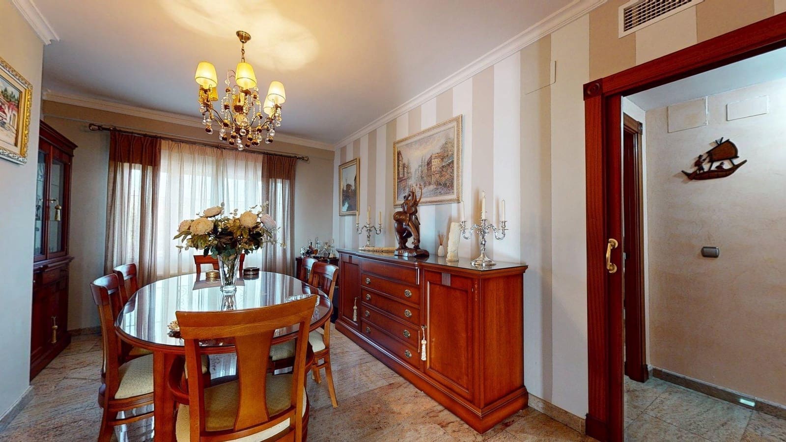 6 sovrum Villa till salu i Cordoba stad med pool garage - 900 000 € (Ref: 9360030)