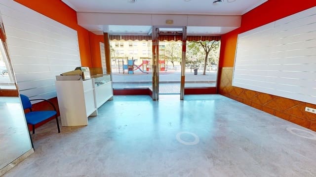 Comercial para venda em Córdova cidade - 65 000 € (Ref: 9360031)