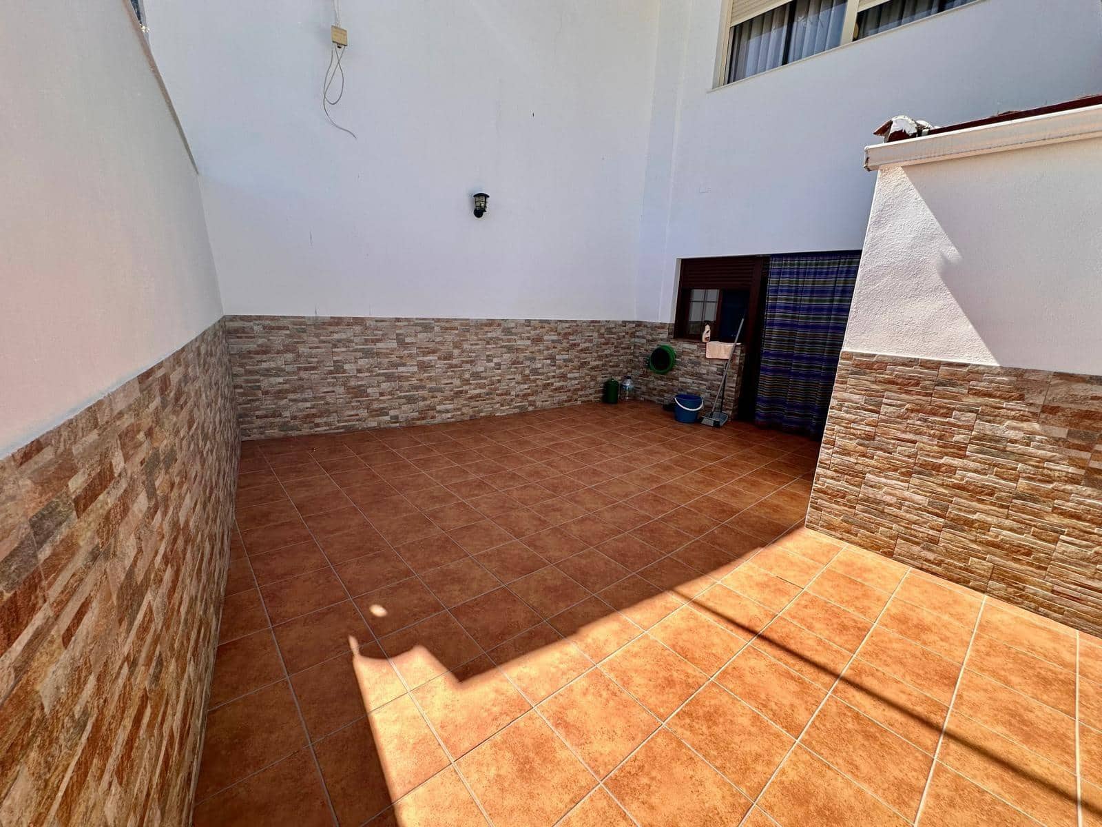 4 bedroom Townhouse for sale in Fuente Obejuna - € 130,000 (Ref: 9360033)
