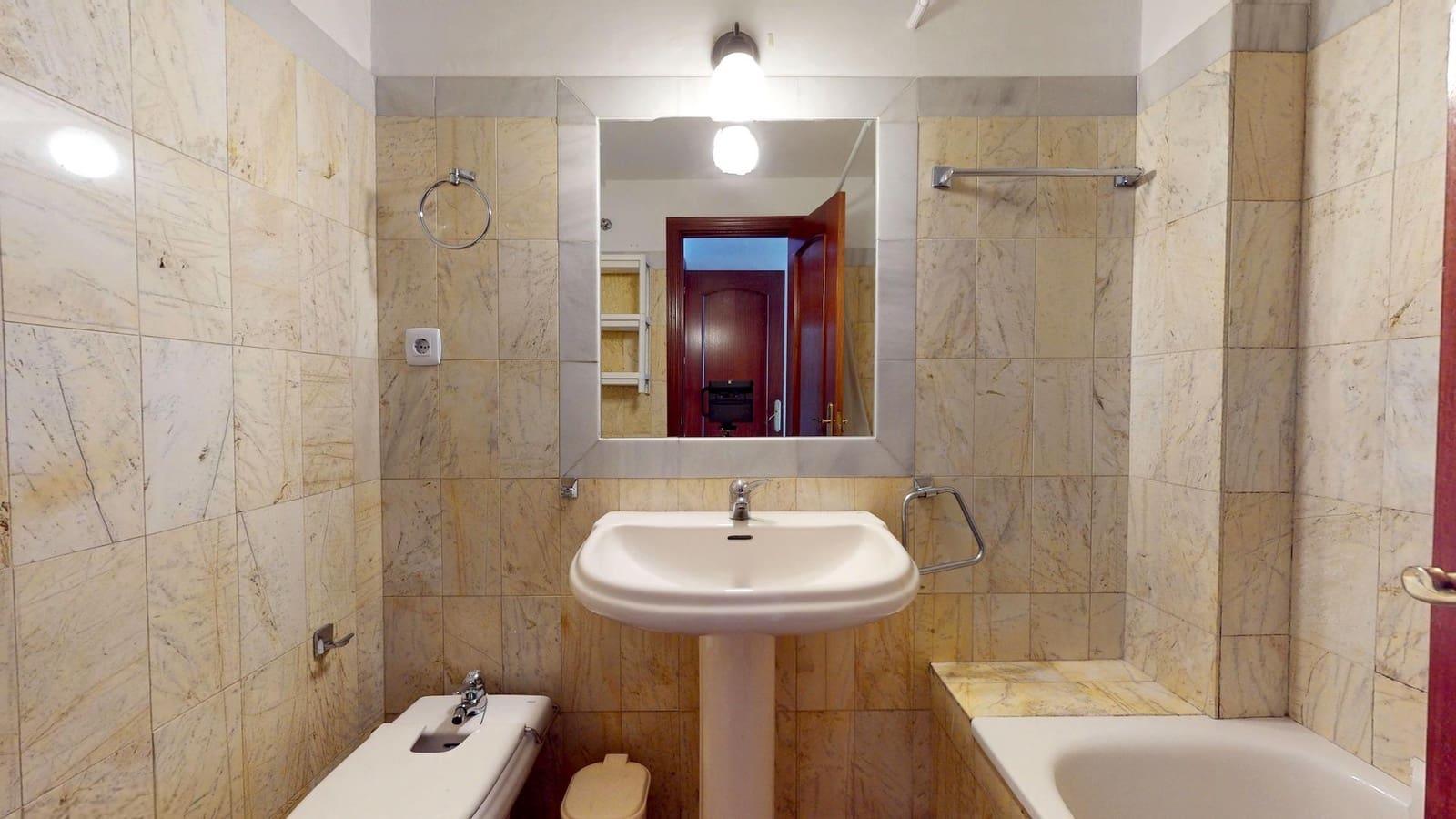 Piso de 3 habitaciones en Córdoba ciudad en venta - 259.000 € (Ref: 9360037)