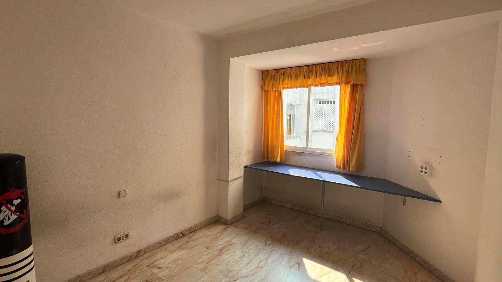 3 makuuhuone Asunto myytävänä paikassa Cordoba kaupunki - 149 000 € (Ref: 9360038)