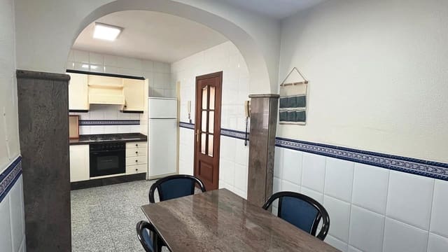3 soveværelse Lejlighed til salg i Levante, Córdoba by - € 149.000 (Ref: 9360038)