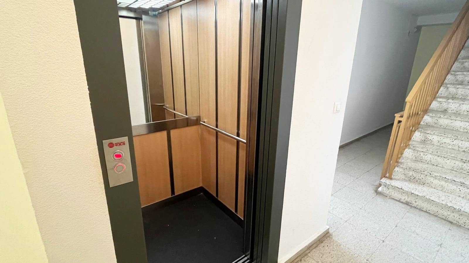 3 makuuhuone Asunto myytävänä paikassa Cordoba kaupunki - 149 000 € (Ref: 9360038)