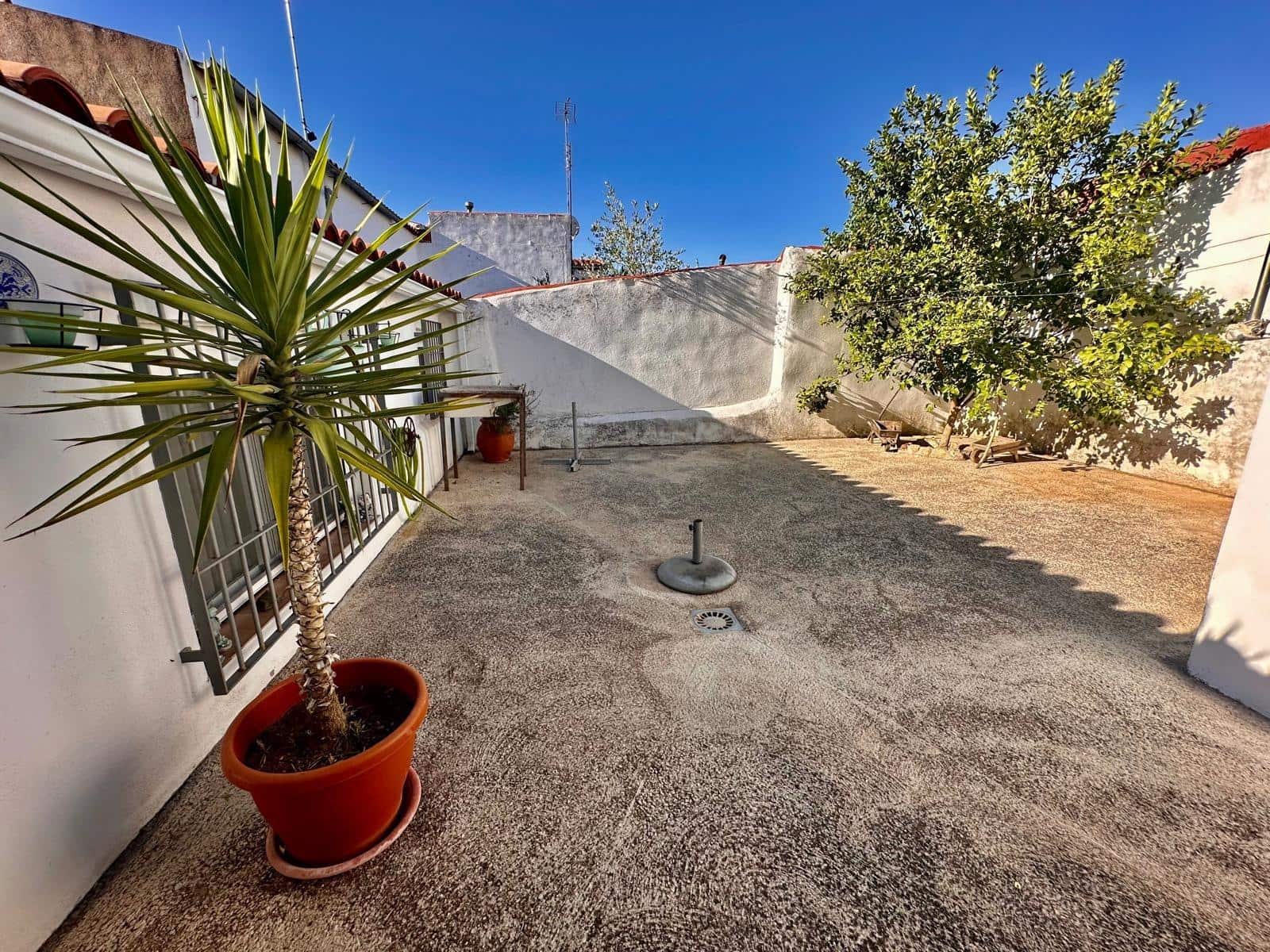 3 makuuhuone Omakotitalo myytävänä paikassa Fuente Obejuna - 84 000 € (Ref: 9360039)