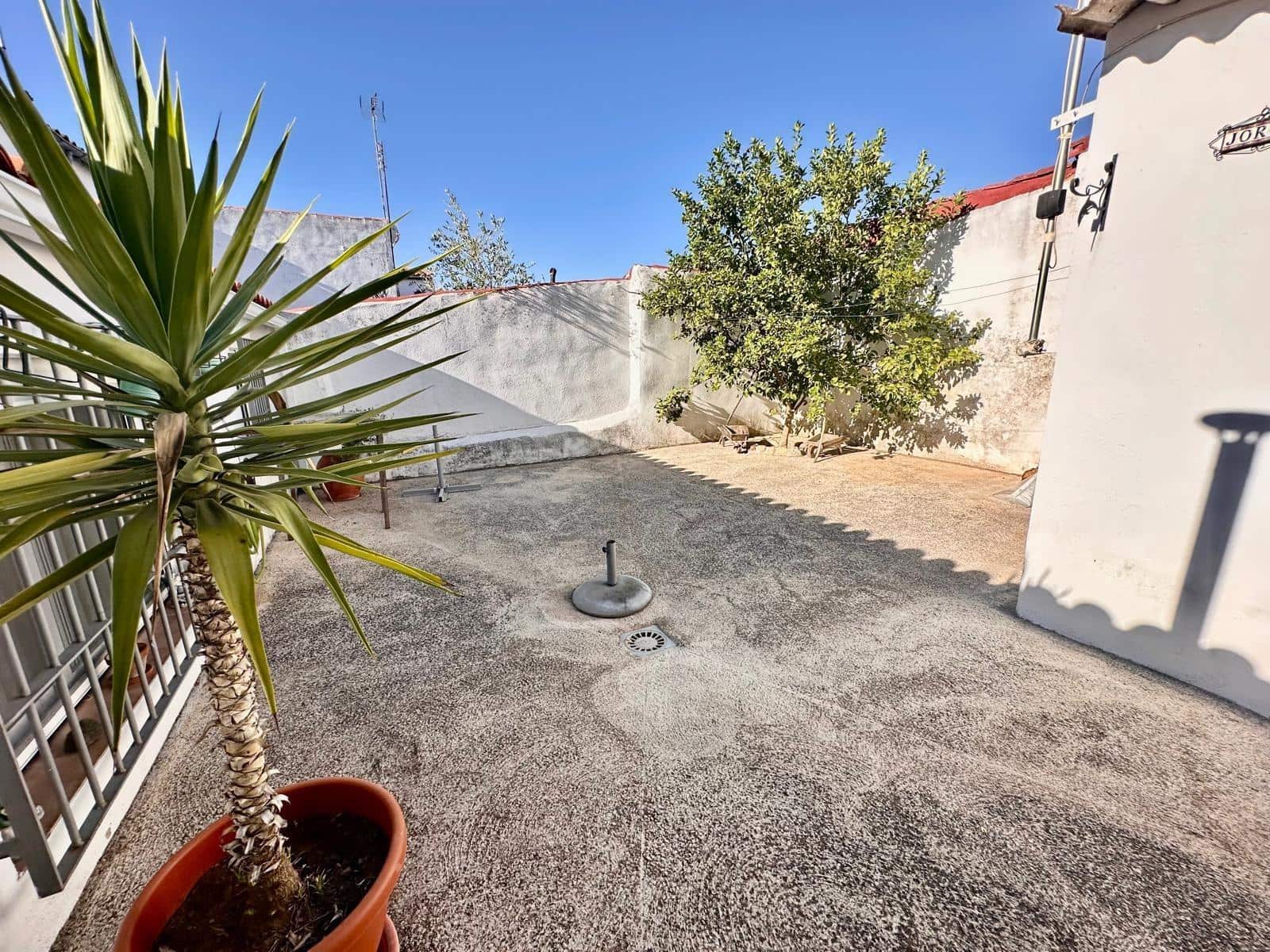 3 makuuhuone Omakotitalo myytävänä paikassa Fuente Obejuna - 84 000 € (Ref: 9360039)