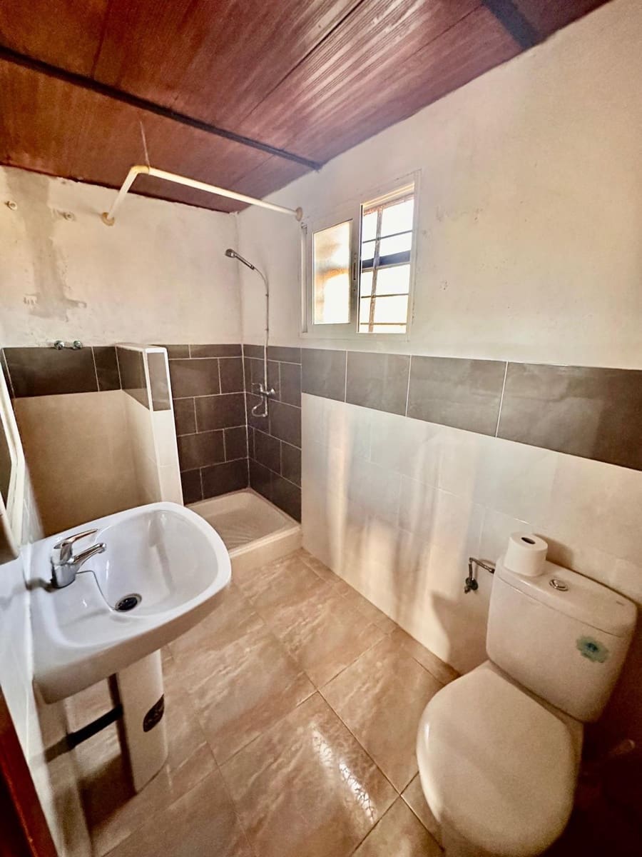 4 soveværelse Villa til salg i Fuente Obejuna med swimmingpool - € 84.000 (Ref: 9360043)