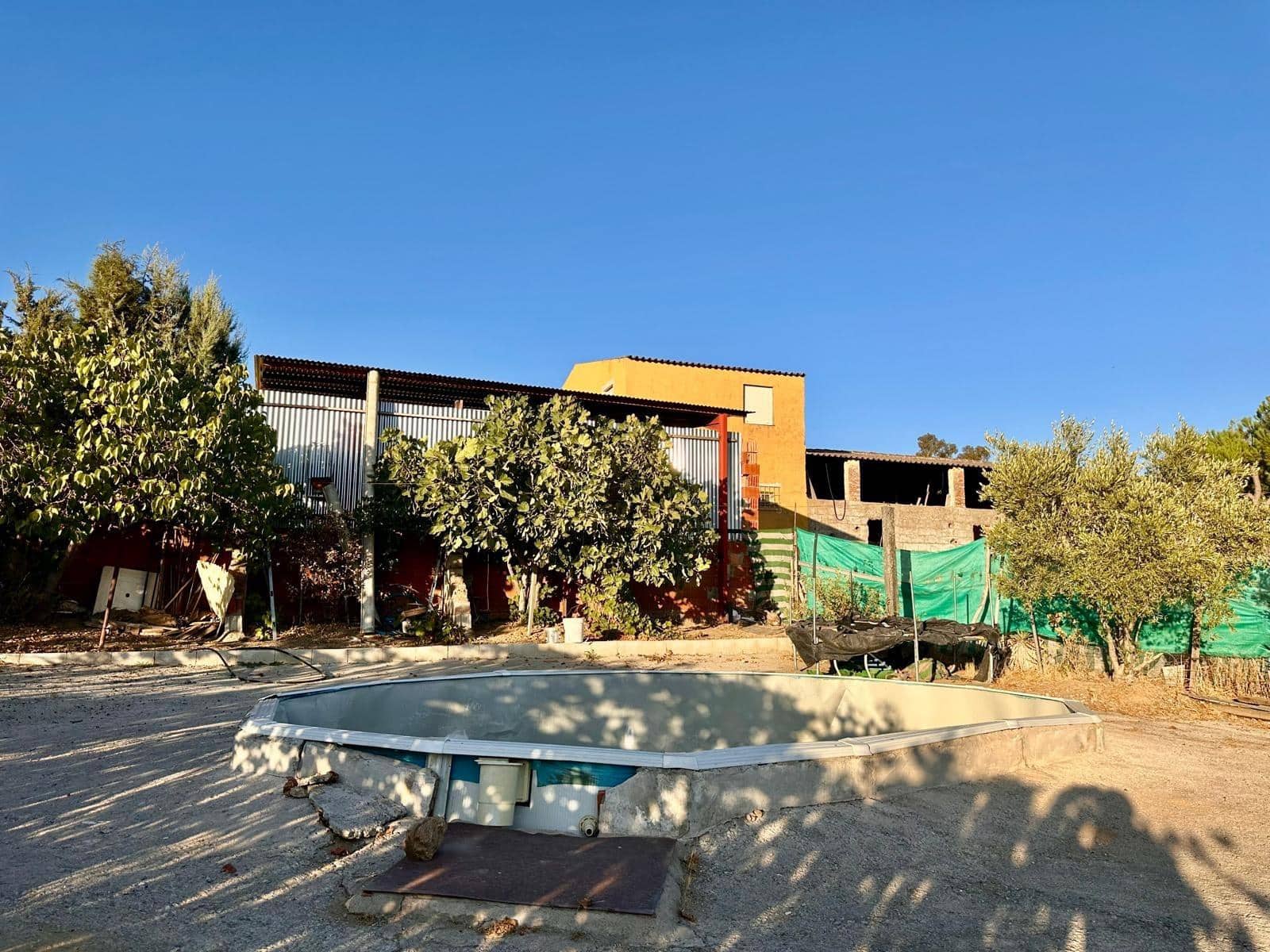 4 soveværelse Villa til salg i Fuente Obejuna med swimmingpool - € 84.000 (Ref: 9360043)