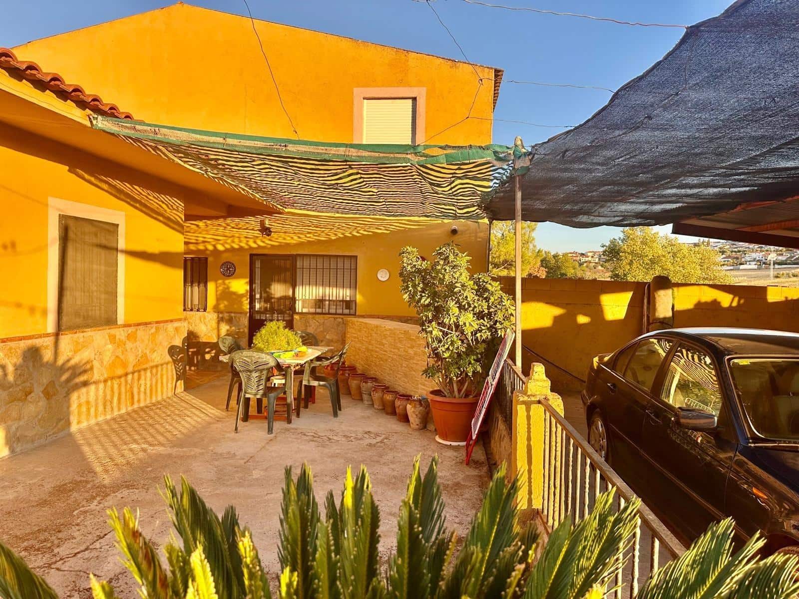 4 soveværelse Villa til salg i Fuente Obejuna med swimmingpool - € 84.000 (Ref: 9360043)