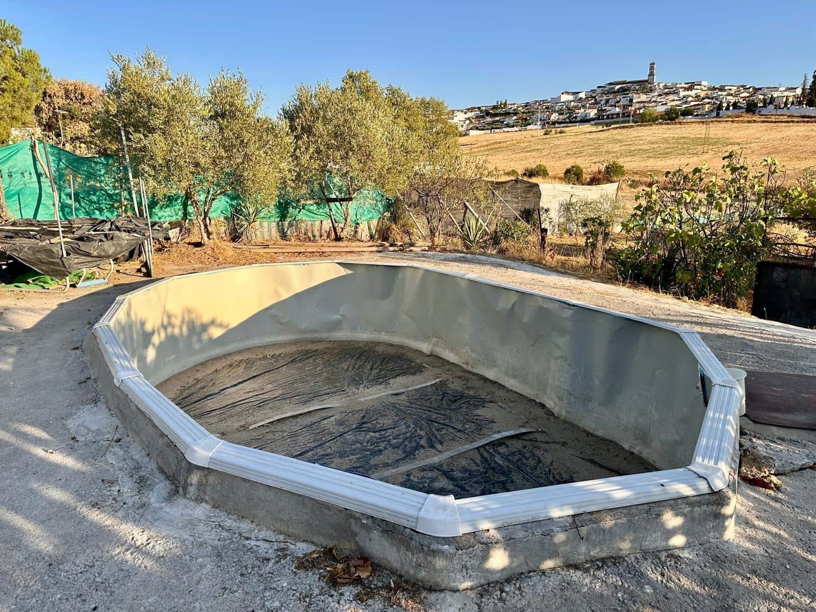 4 soveværelse Villa til salg i Fuente Obejuna med swimmingpool - € 84.000 (Ref: 9360043)