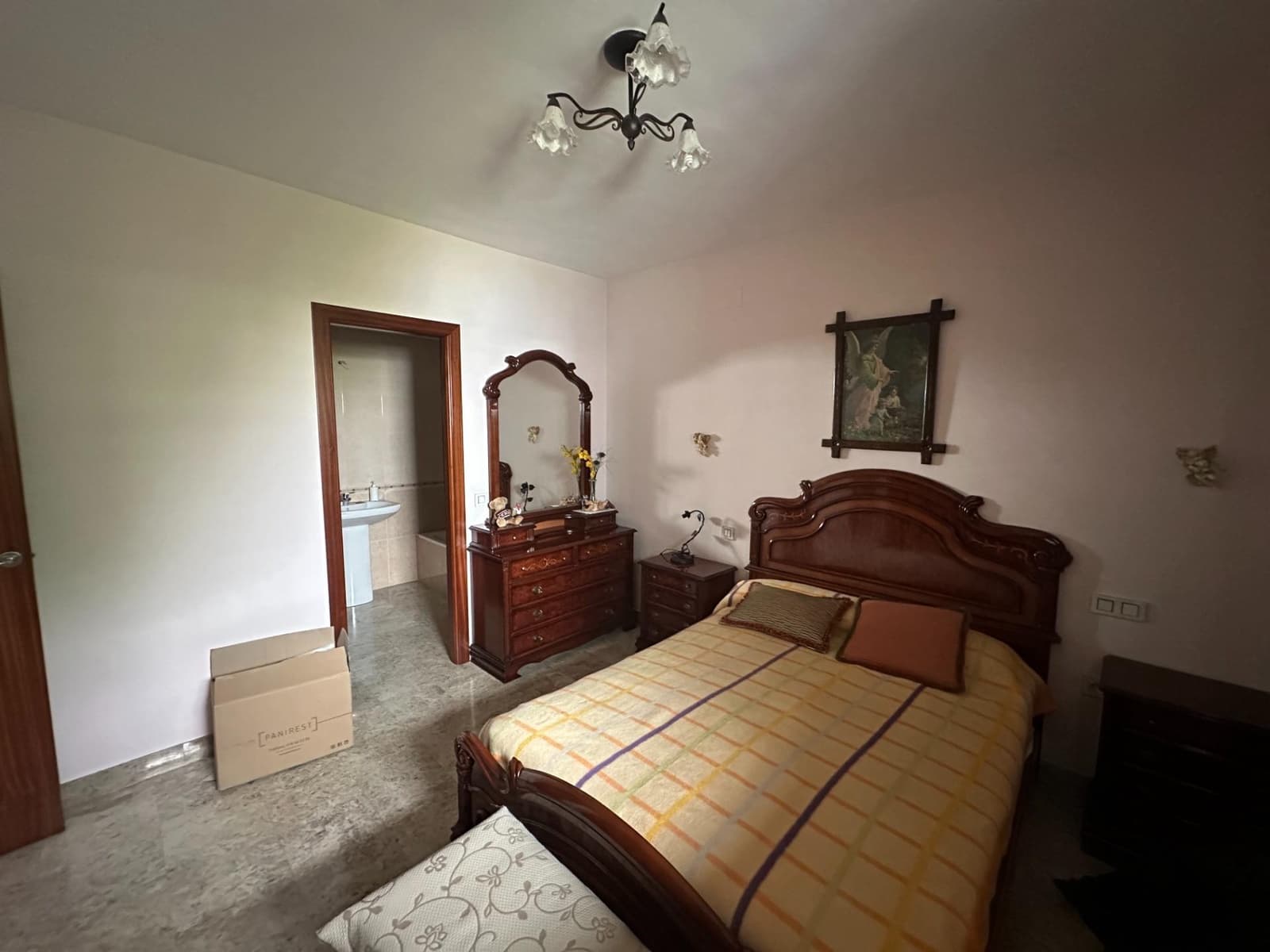 3 makuuhuone Asunto myytävänä paikassa Cordoba kaupunki mukana 
autotalli - 220 000 € (Ref: 9360055)