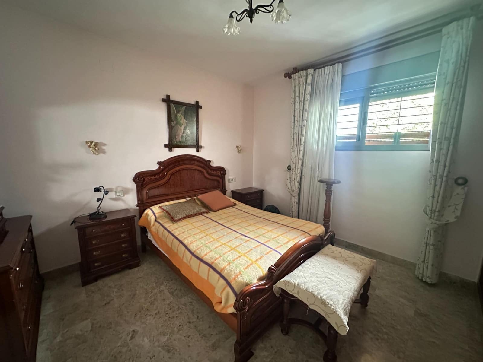 3 makuuhuone Asunto myytävänä paikassa Cordoba kaupunki mukana 
autotalli - 220 000 € (Ref: 9360055)