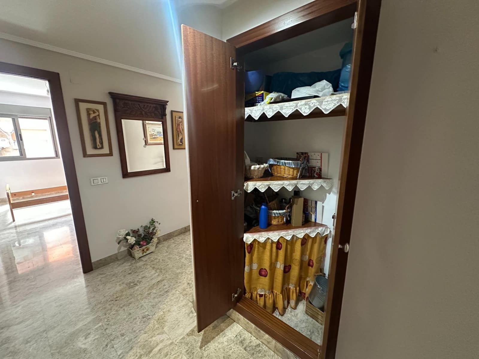 3 makuuhuone Asunto myytävänä paikassa Cordoba kaupunki mukana 
autotalli - 220 000 € (Ref: 9360055)