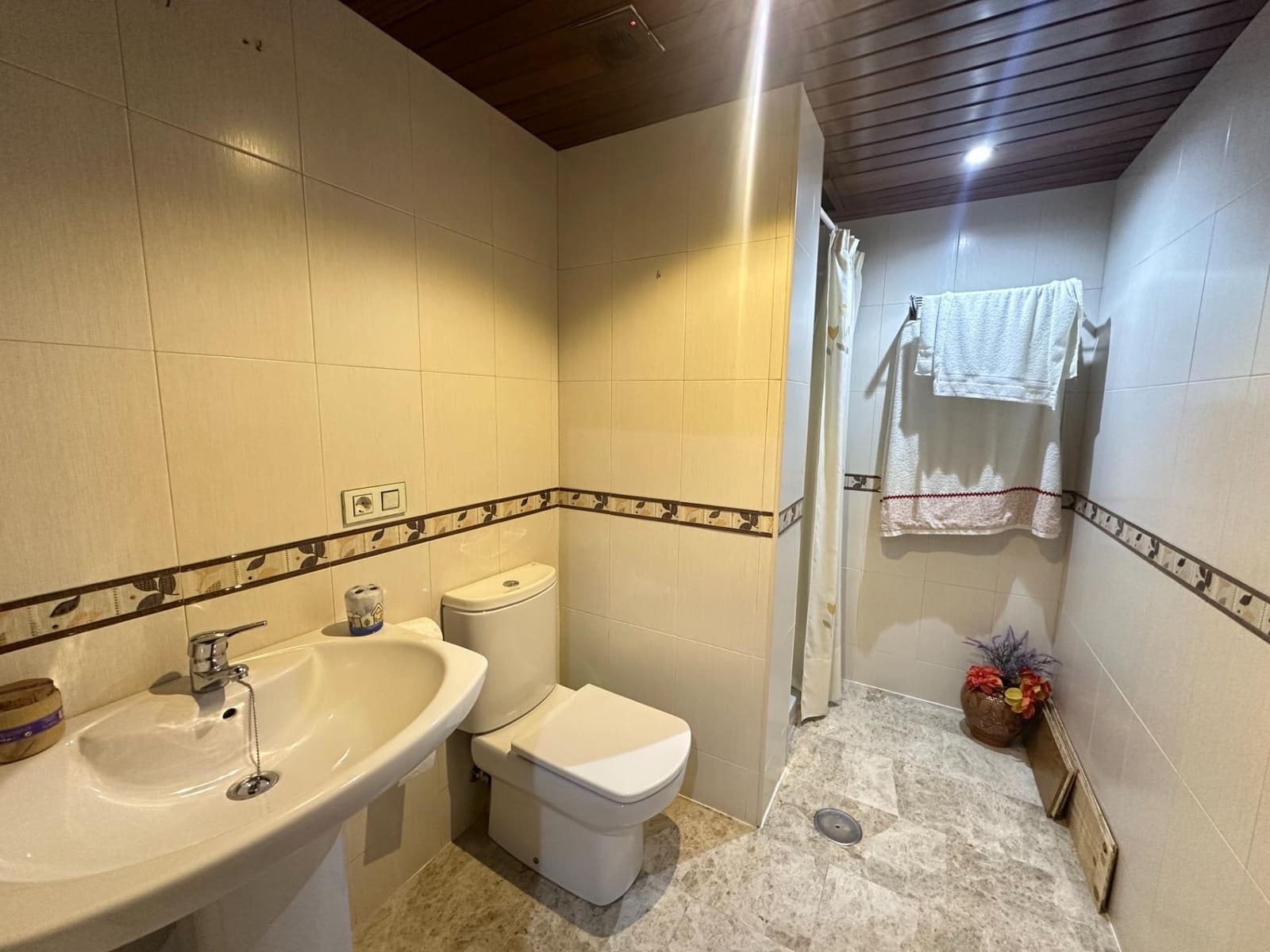 3 makuuhuone Asunto myytävänä paikassa Cordoba kaupunki mukana 
autotalli - 220 000 € (Ref: 9360055)