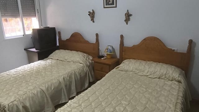 3 slaapkamer Finca/Landhuis te koop in El Higueron, Córdoba stad met zwembad - € 171.500 (Ref: 9360056)