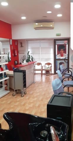 Kommersiell til salgs i Ciudad Jardín, Córdoba by - € 75 000 (Ref: 9360058)