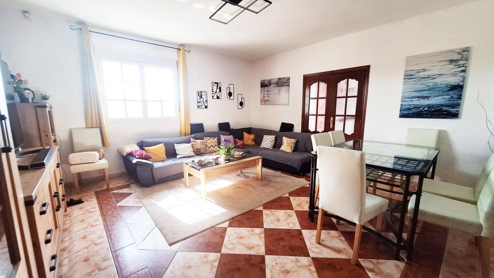 3 soveværelse Villa til salg i Cordoba by med swimmingpool garage - € 249.500 (Ref: 9360060)