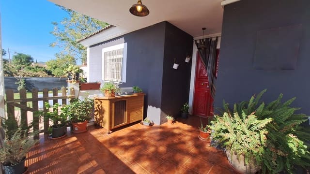 3 soveværelse Villa til salg i Villarrubia, Córdoba by med swimmingpool garage - € 249.500 (Ref: 9360060)