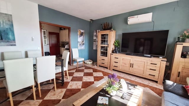 3 soveværelse Villa til salg i Villarrubia, Córdoba by med swimmingpool garage - € 249.500 (Ref: 9360060)