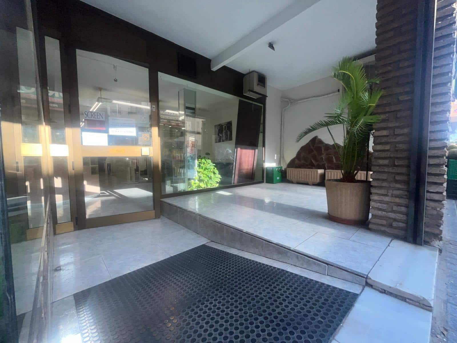 3 camera da letto Commerciale in vendita in Cordova citta - 169.900 € (Rif: 9360061)