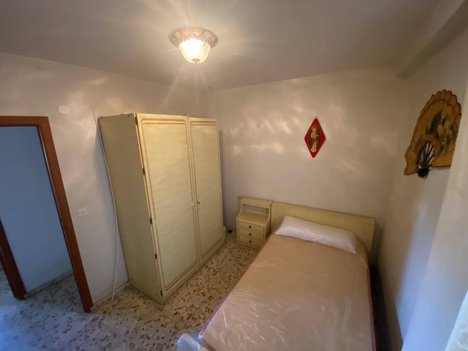 Piso de 4 habitaciones en Córdoba ciudad en venta - 169.900 € (Ref: 9360063)