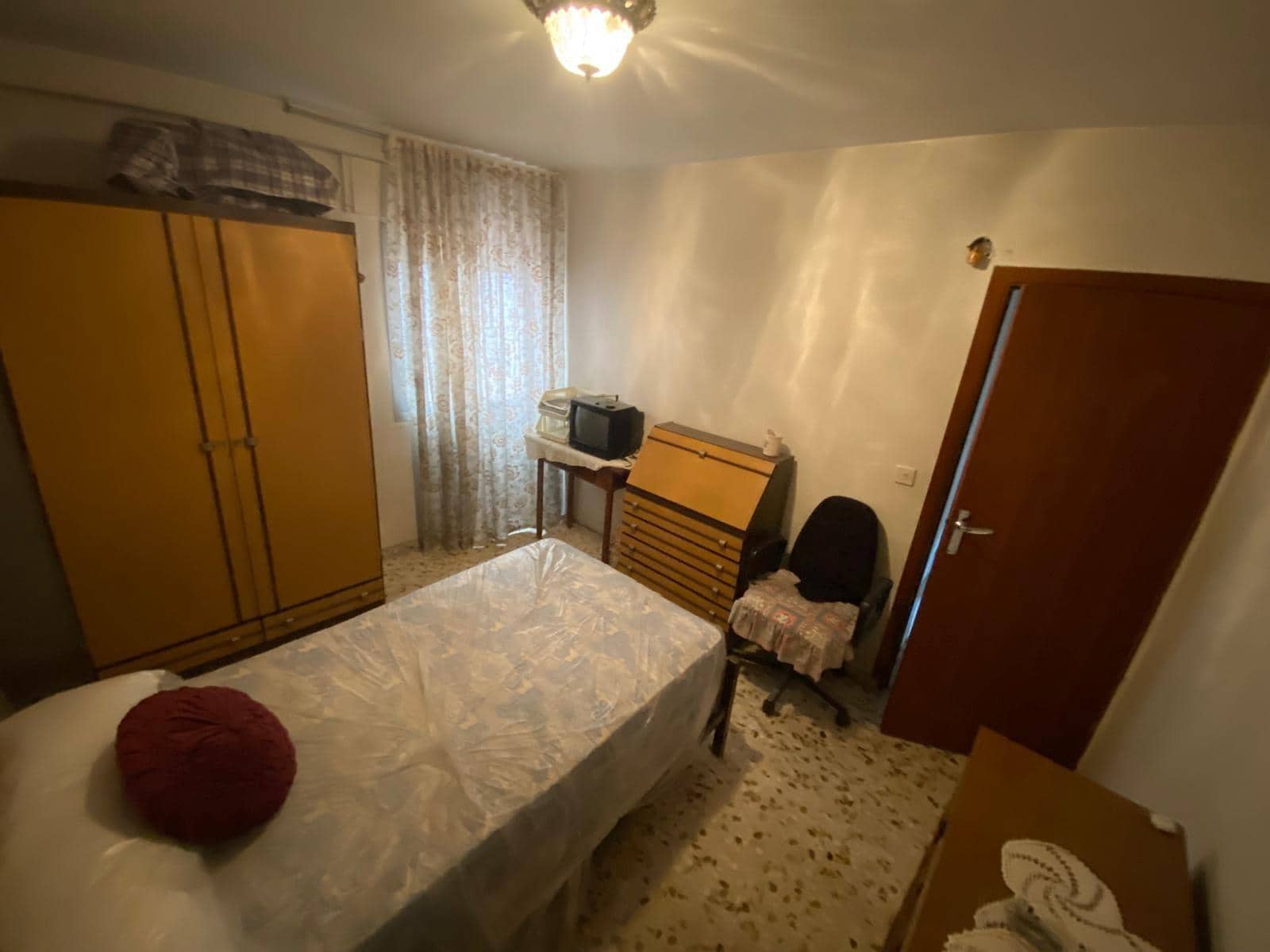 Piso de 4 habitaciones en Córdoba ciudad en venta - 169.900 € (Ref: 9360063)